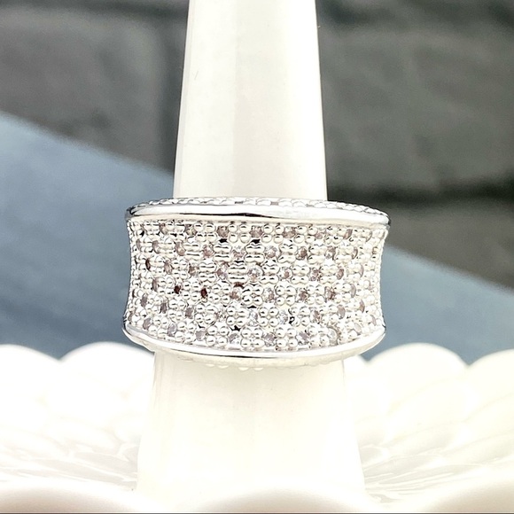 2 for $30 Boutique Silver Tone Thick Band Fashion Ring Rhinestone Honeycomb - Picture 1 of 2